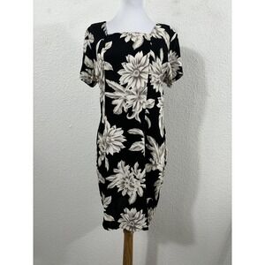 Vintage Young Hawaii Dress Womens Medium Black Floral Rayon‎ Aloha Square Neck